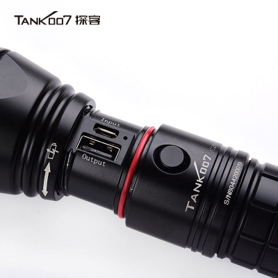 TANK007探客可充電執(zhí)勤，執(zhí)法，巡邏遠(yuǎn)射防水戶外超亮LED電筒UC20